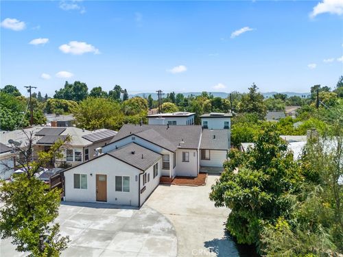 18656 Runnymede St, Reseda, CA, 91335 | Card Image