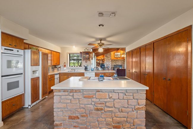 13315 N State Highway 16, Home with 3 bedrooms, 3 bathrooms and null parking in Llano TX | Image 6