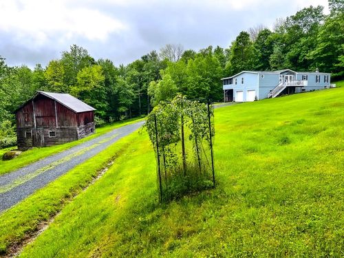 521 Hessinger Lare Rd, Jeffersonville, NY, 12748 | Card Image