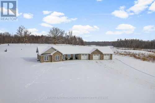 346 Foresters Falls Rd, Cobden, ON, K0J1K0 | Card Image