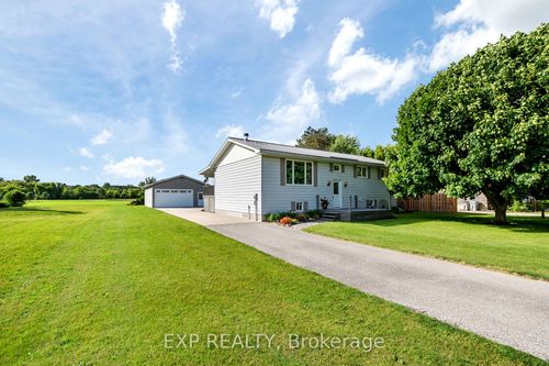 8288 Burwell Rd, Grand Bend, ON, N0M1T0 | Card Image