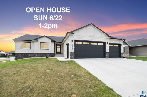 4013 S Faith Ave, Sioux Falls, SD, 57110-3199 | Card Image