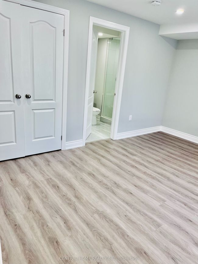 BSMTAPT - 46 Briarfield Ave, House other with 2 bedrooms, 2 bathrooms and 1 parking in East Gwillimbury ON | Image 6