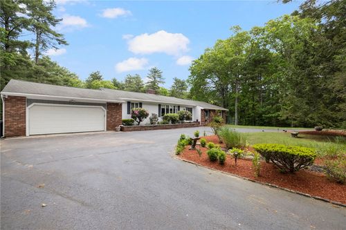 148 Town Farm Rd, Coventry, RI, 02816-8943 | Card Image