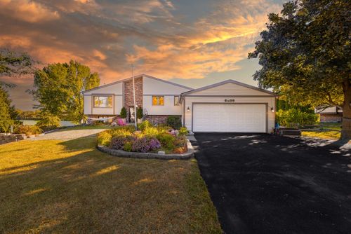 6338 Thicket Ln, Cherry Valley, IL, 61016-9674 | Card Image