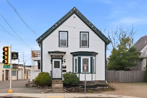 1-142 Elliott St, Beverly, MA, 01915-3681 | Card Image