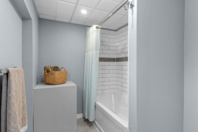 324 13 Island Lake Rd, House other with 4 bedrooms, 4 bathrooms and 15 parking in Godfrey ON | Image 36
