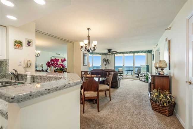 APT-9-5 - 5051 N Highway A1a, House attached with 2 bedrooms, 2 bathrooms and null parking in Hutchinson Island FL | Image 7
