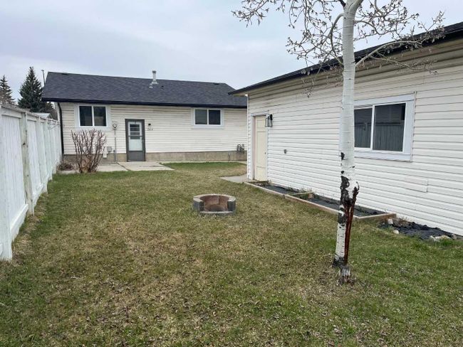 264 Bracewood Road Sw, Home with 4 bedrooms, 2 bathrooms and 6 parking in Calgary AB | Image 7