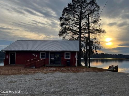 172 Bethel Fishing Center Rd, Hertford, NC, 27944-8504 | Card Image
