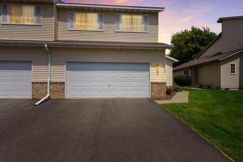 1055 Willow Trl, Farmington, MN, 55024-8408 | Card Image