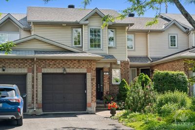 87 Meadowcroft Cres, Home with 3 bedrooms, 2 bathrooms and 3 parking in Ottawa ON | Image 1