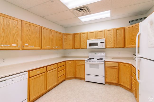 Clubhouse Kitchen | Image 13