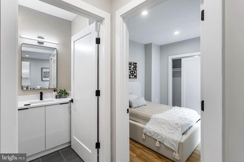 106-1358 Florida Ave Ne, WASHINGTON, DC, 20002-7127 | Card Image