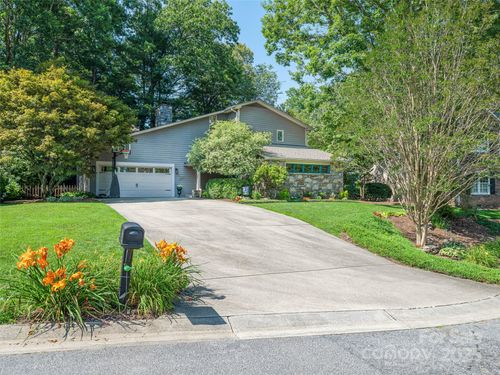 4 Amelia Ct, Arden, NC, 28704-9345 | Card Image