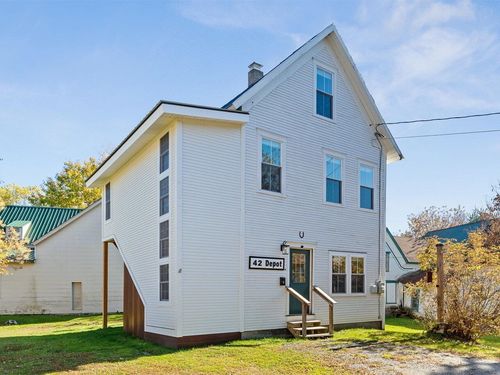 42 Depot St, Hardwick, VT, 05843-6065 | Card Image