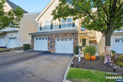 114 Mountainside Drive, Pompton Lakes, NJ, 07442 | Card Image
