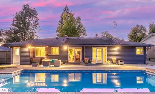 349 Lindero Ave, Medford, OR, 97504-7718 | Card Image