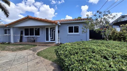 9851 Sw 12th Ter, Miami, FL, 33174-2909 | Card Image