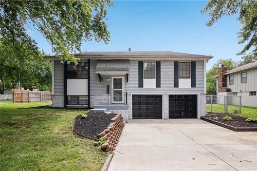 20217 E Millhaven St, Independence, MO, 64056-1350 | Card Image