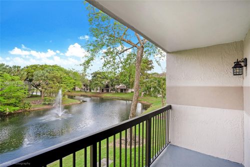 9992-9992 Nob Hill Pl, Sunrise, FL, 33351-4638 | Card Image