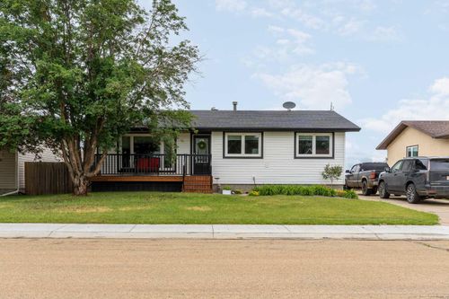 5320 59 Avenue, Viking, AB, T0B4N0 | Card Image