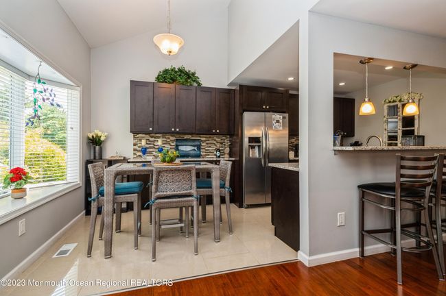 Breakfast Bar cut out for casual Dining | Image 12