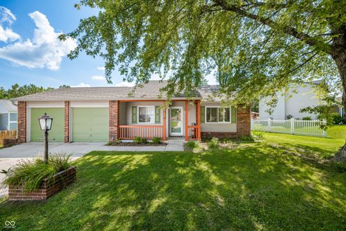 1511 Timber Village Dr, Greenwood, IN, 46142-5061 | Card Image