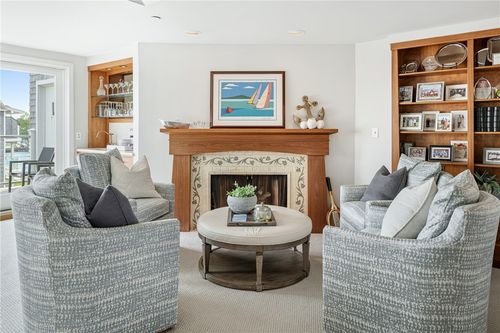 24-31 Coddington, Newport, RI, 02840 | Card Image