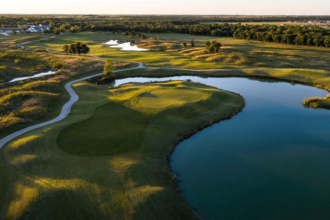 ShadowGlen is home to a 7, 174-yard, 18-hole championship that course offers scenery, variety and plenty of challenges | Image 22