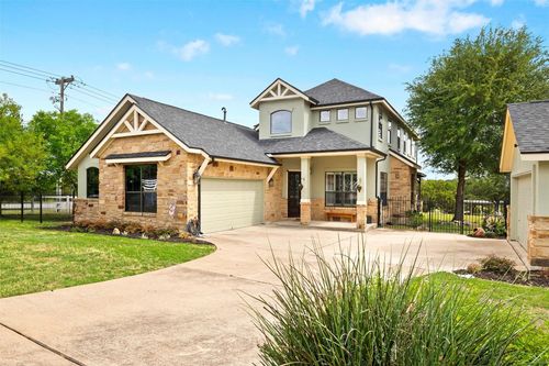 121 White Wash, Dripping Springs, TX, 78620-4584 | Card Image