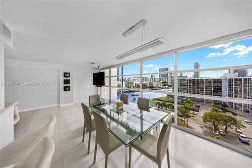 apt-1114-600 Parkview Dr, Hallandale Beach, FL, 33009-2915 | Card Image