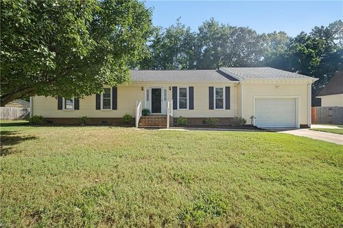 832 Woodrow Ct, Chesapeake, VA, 23322-5434 | Card Image