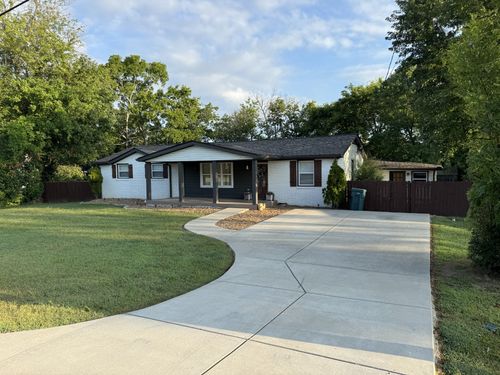 112 Westlynn Dr, Lebanon, TN, 37087-2042 | Card Image