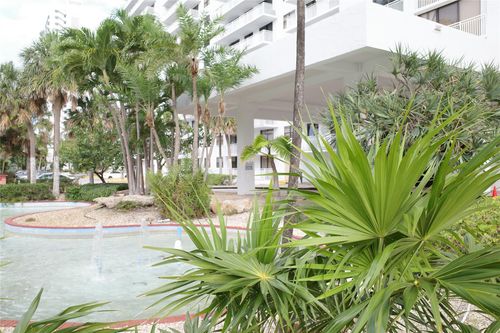 apt-l18-210 174th St, Sunny Isles Beach, FL, 33160-3335 | Card Image