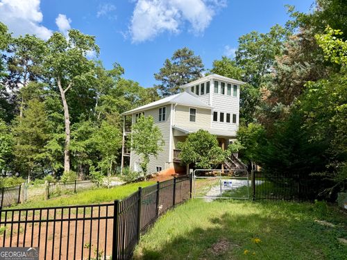 27 Classic Dr, Hartwell, GA, 30643-7212 | Card Image