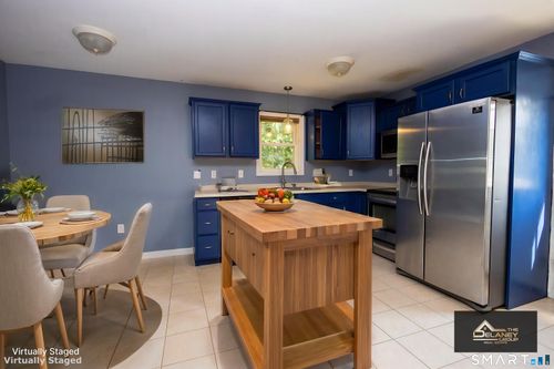 10 Russell Ave, Brooklyn, CT, 06234-3526 | Card Image