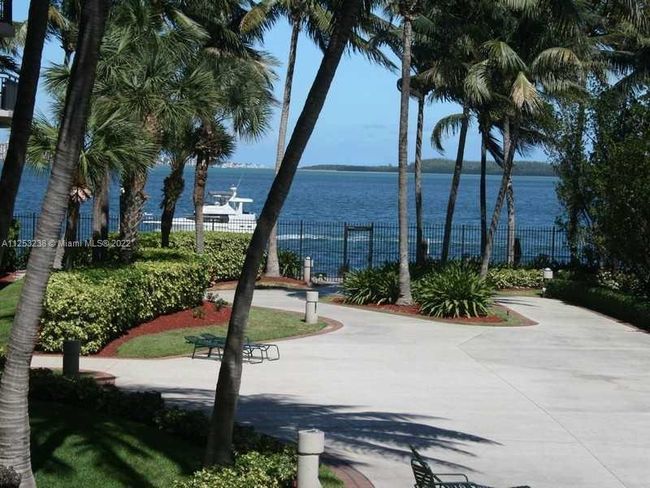 APT-1420 - 540 Brickell Key Dr, Condo with 1 bedrooms, 2 bathrooms and null parking in Miami FL | Image 16