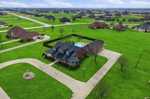 1072 W Secretariat Dr, Terrell, TX, 75160-7484 | Card Image