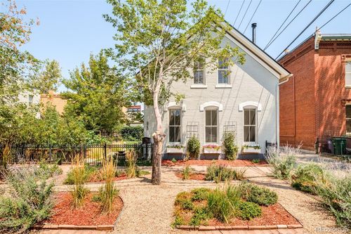 823 32nd St, Denver, CO, 80205-2728 | Card Image