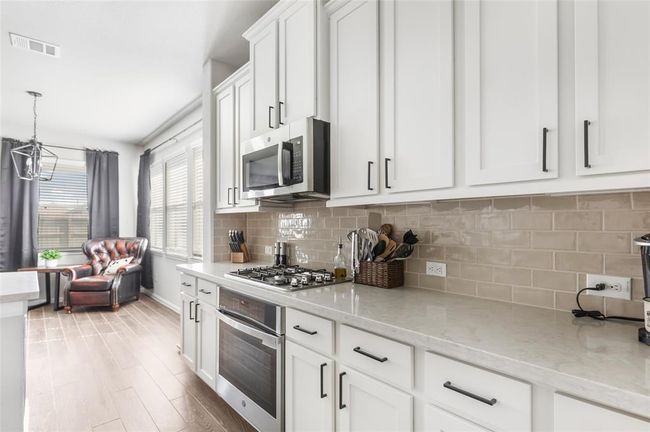 Tons of storage and counter space. | Image 13