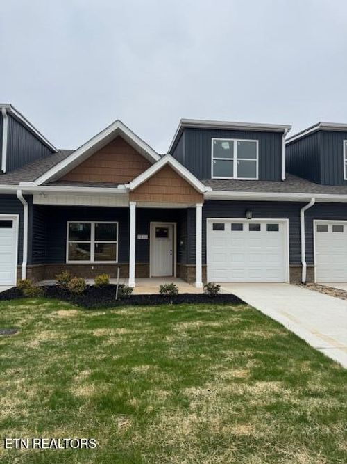 7333 Whispering Creek Ln, Powell, TN, 37849-4481 | Card Image