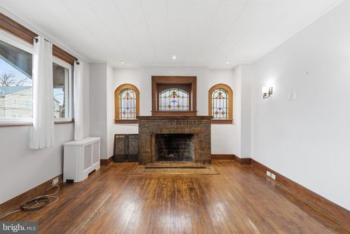 412 Chandler St, PHILADELPHIA, PA, 19111-2214 | Card Image