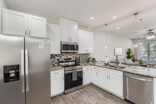 14-18803 Hogan Cir, Lago Vista, TX, 78645-8564 | Card Image