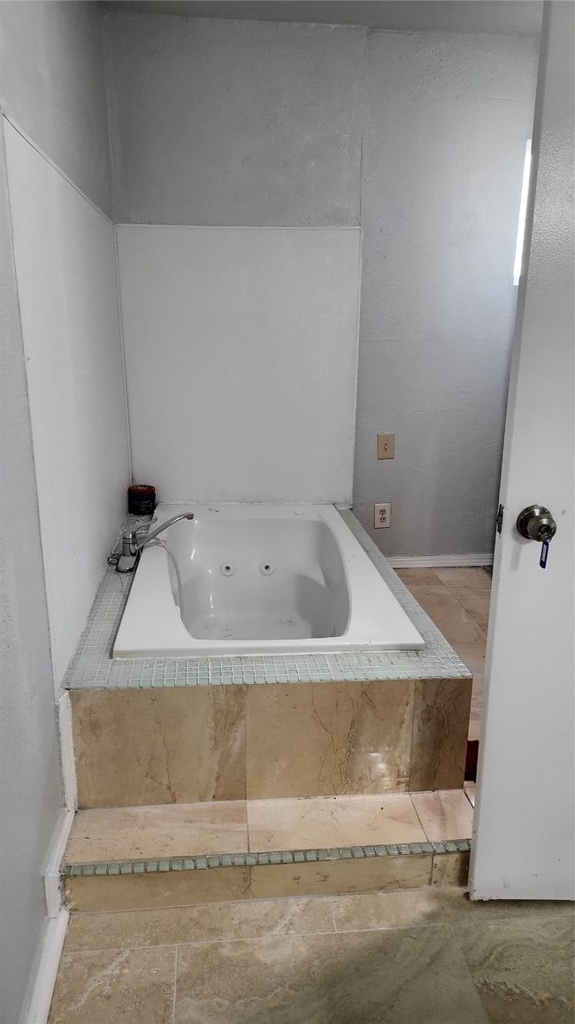 109 Cimarron Ln, House other with 3 bedrooms, 2 bathrooms and null parking in Arlington TX | Image 18