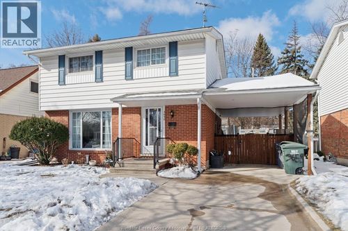 3658 Birch St, Windsor, ON, N9C1Y9 | Card Image