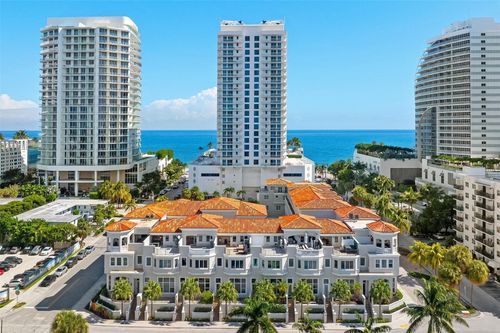 3021 Riomar St, Fort Lauderdale, FL, 33304-4242 | Card Image