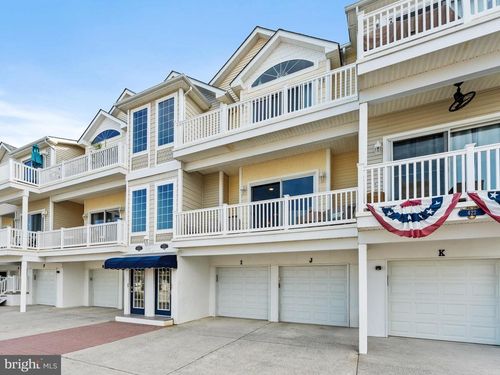 j-424 E 24th Ave, Wildwood, NJ, 08260-5208 | Card Image