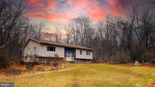 586 Old Limekiln Ln, NEWPORT, PA, 17074-7610 | Card Image