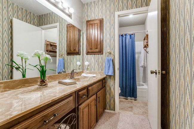 Primary bath | Image 8